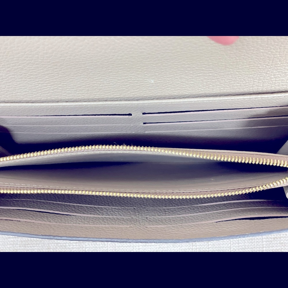 LV Sarah Wallet - Picture 7 of 13
